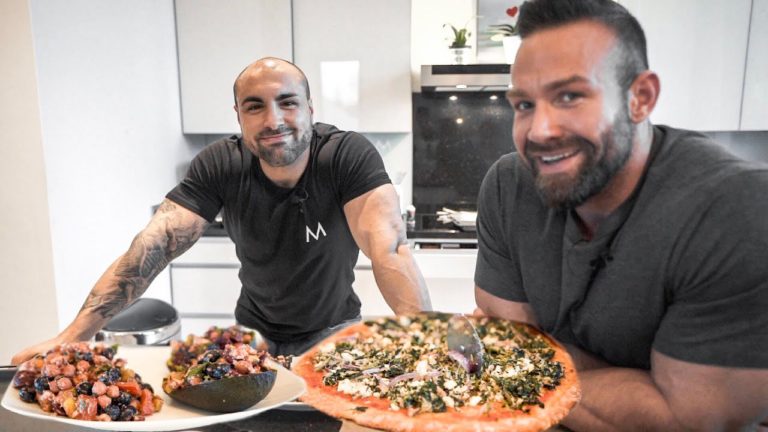 Die Fitness KÜCHENSCHLACHT Teil 3: Proteinpizza und Avocadosalat Die Fitness KÜCHENSCHLACHT Teil 3: Proteinpizza und Avocadosalat