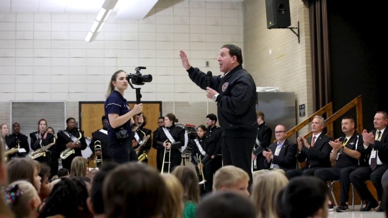 ‘Body by Jake’ Steinfeld helps elementary school get new fitness center