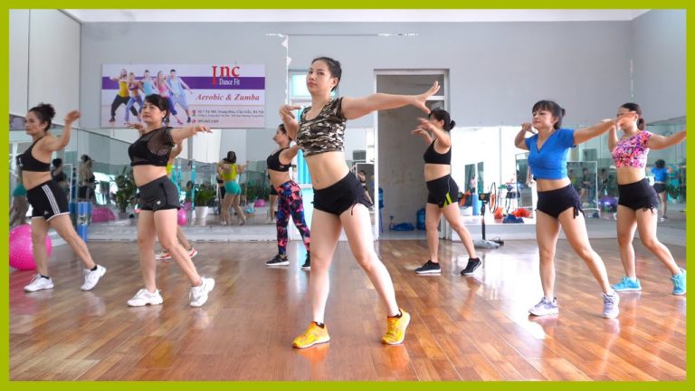 Full Body Workout – At Home & Effective | EMMA Fitness Full Body Workout – At Home & Effective | EMMA Fitness